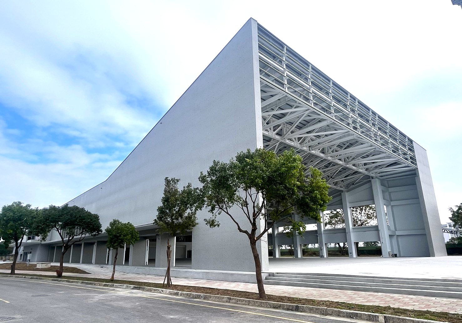 虎科大成立航空學院 培育人才