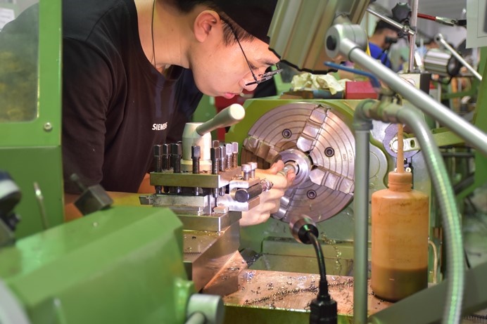 The key to victory in the competition lies in the precision of the finished products and the technical skill and stability of the contestants, demonstrating the solid strength of Taiwan's vocational education.