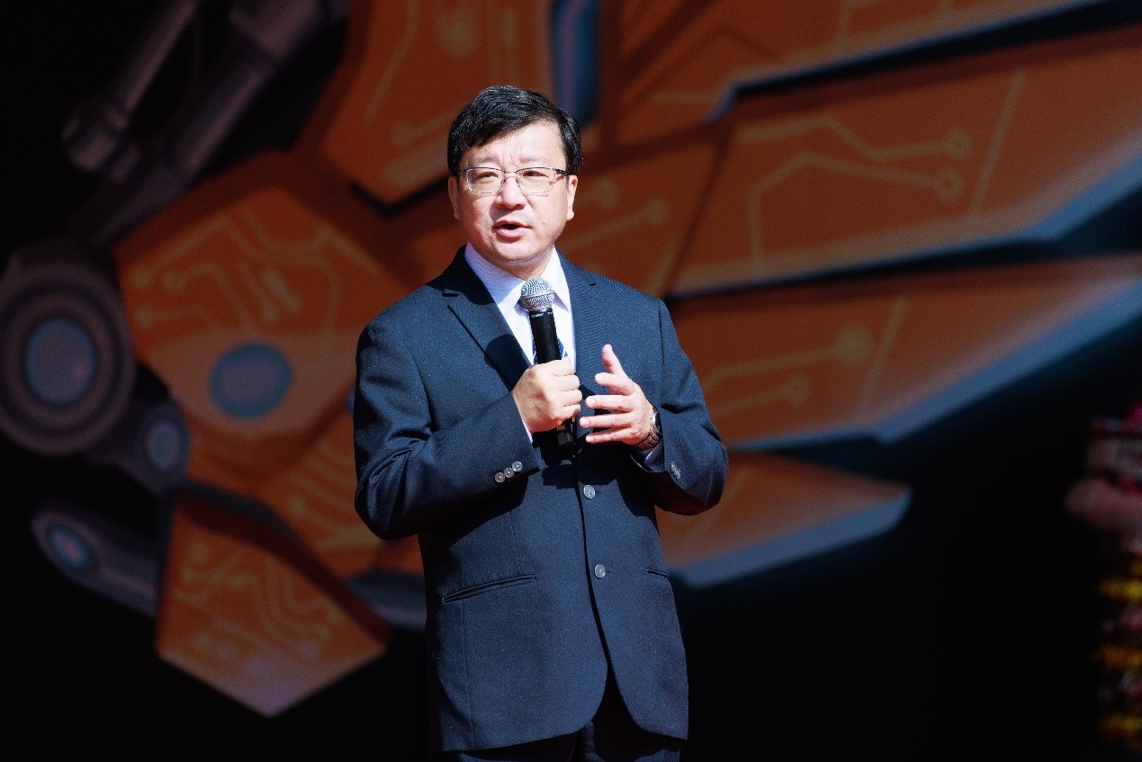 Chang Hsin-liang, President of National Formosa University (NFU), encourages students to discover needs and unleash creativity from everyday scenarios.