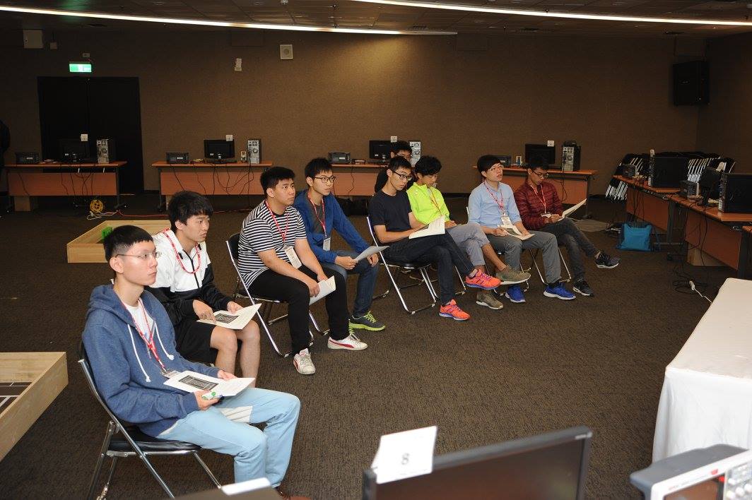 電機工程系 2016年Microchip程式競賽決賽 1